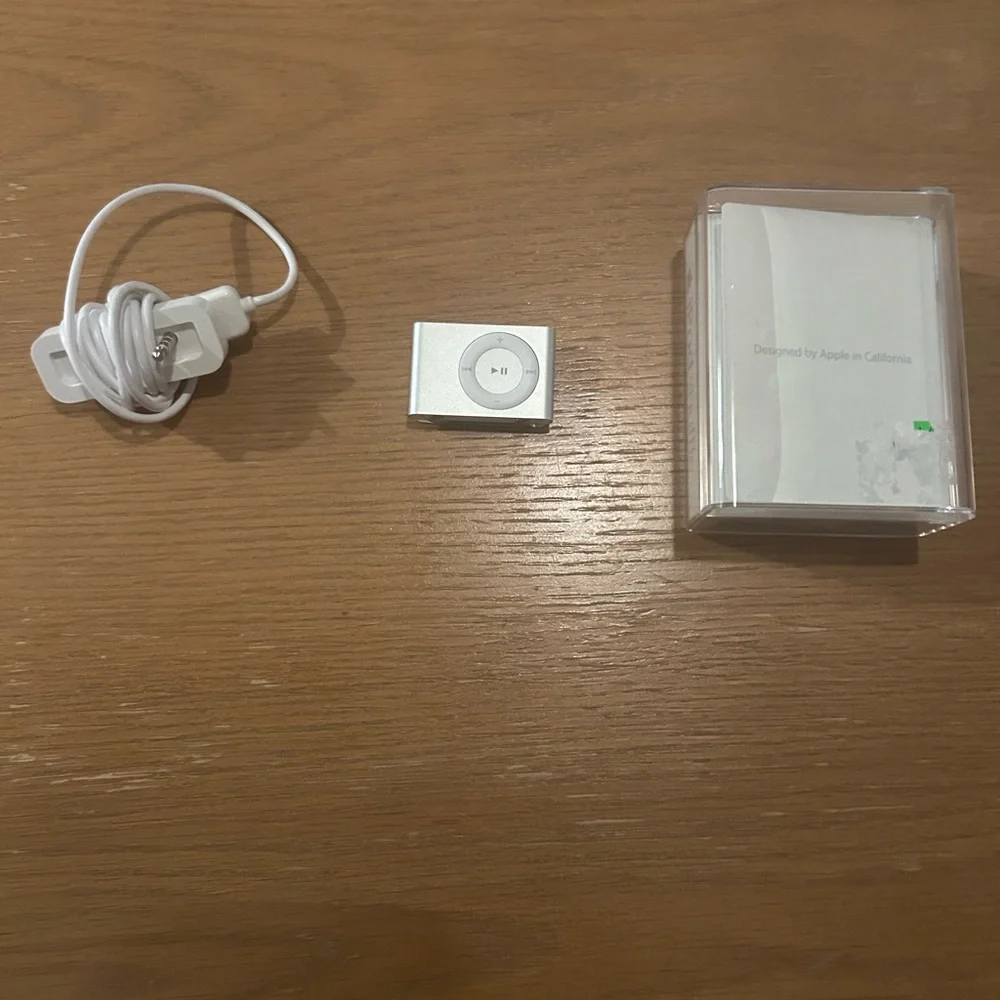 iPod Shuffle Compact Clip MP3 Player